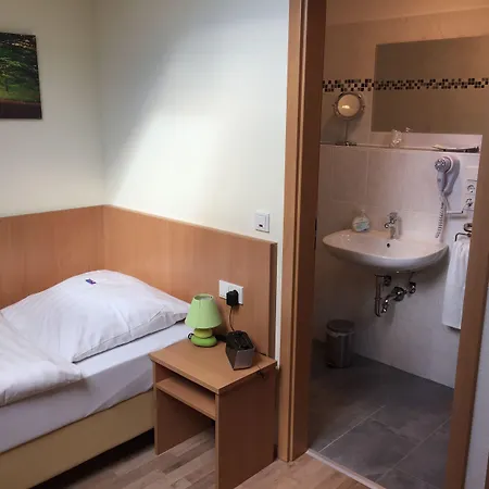 호텔 Im Wirtshaus Himberg 3*