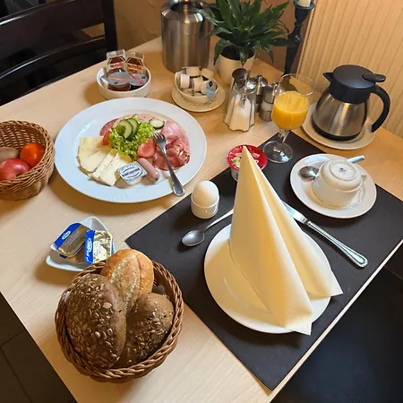 Im Wirtshaus Himberg Hotell Bad Honnef