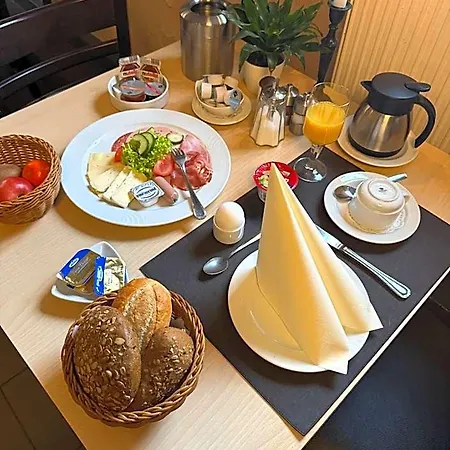 Im Wirtshaus Himberg 3* 바트혼네프암라인