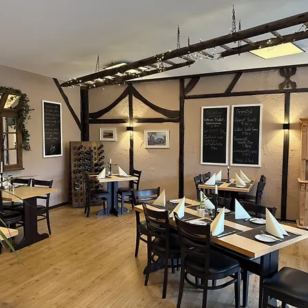 Im Wirtshaus Himberg באד הונף אם ריין