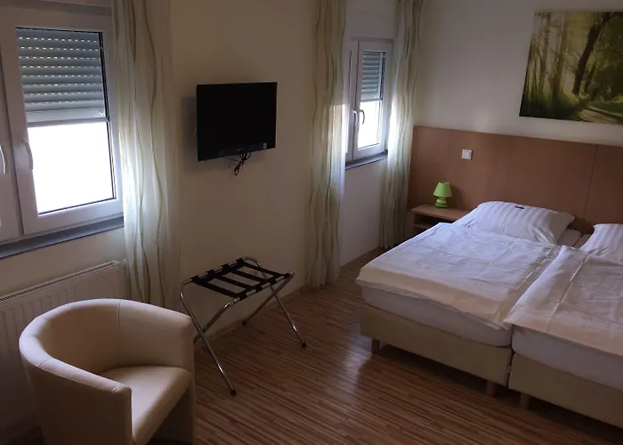 Im Wirtshaus Himberg Hotell Bad Honnef