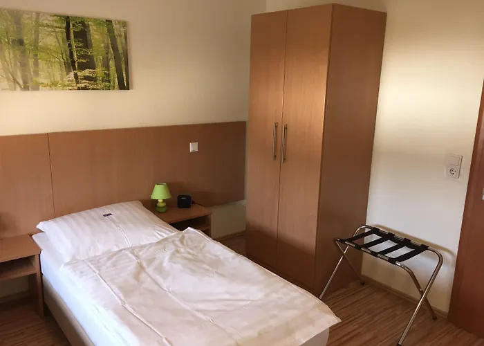 Im Wirtshaus Himberg Hotell Bad Honnef