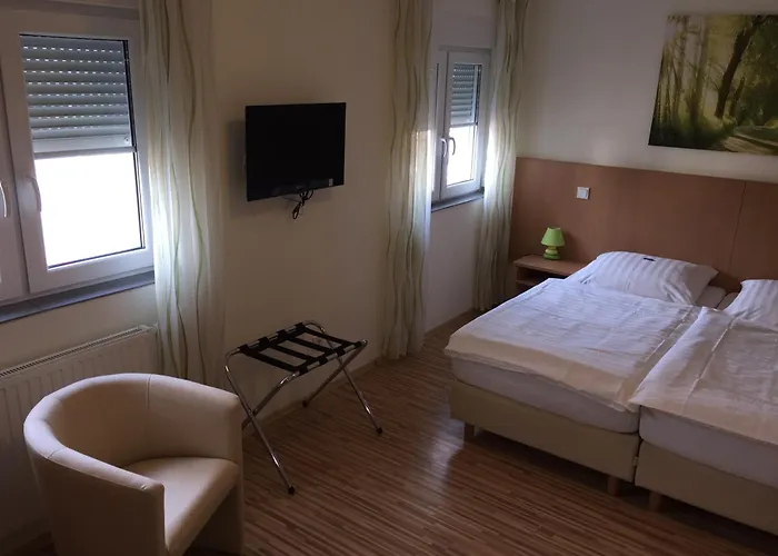 Im Wirtshaus Himberg Hotell Bad Honnef